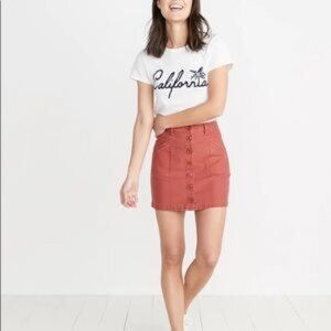 Marine Layer Mini Skirt - Size 8 - Rust - Botton Front - Summer